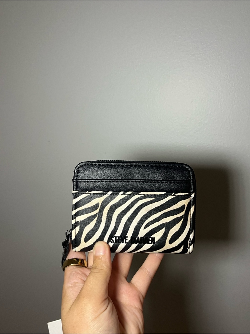 Steve Madden Zebra Card Wallet - Black & Cream